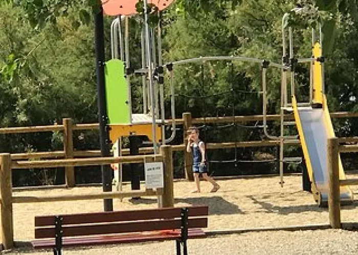 Shaka Aum 3* סיג'אן
